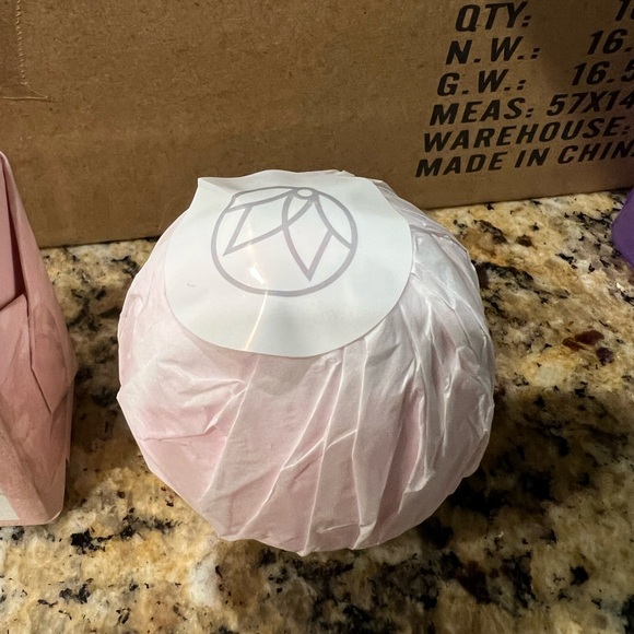 Beauty Bundle! - Picture 3 of 3